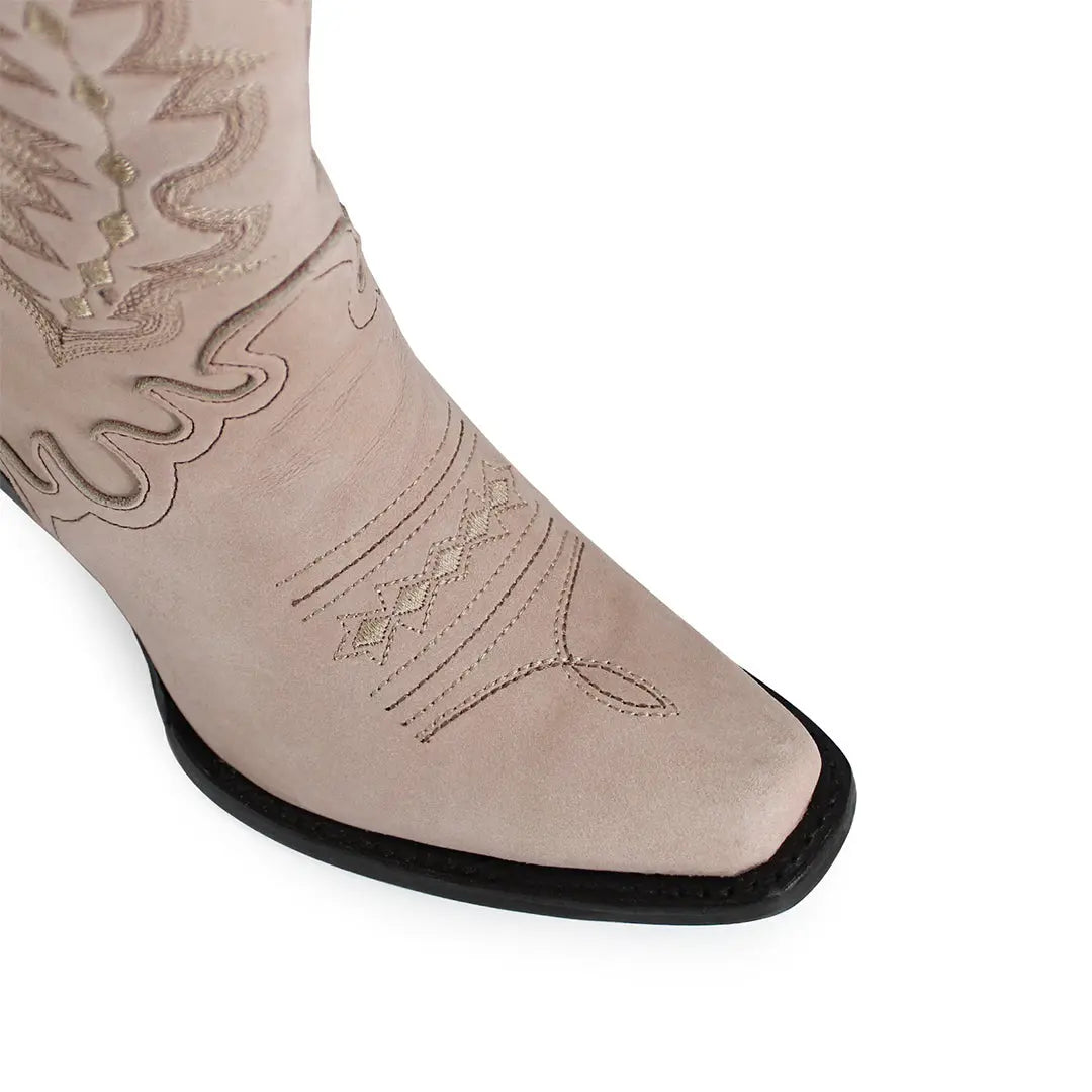 Bota Barbie de piel original PE302 